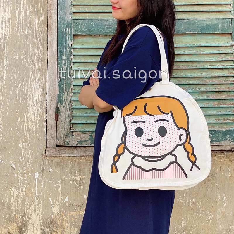 Túi tote túi vải canvas dáng tròn hình cô bé đáng yêu kèm ảnh thật