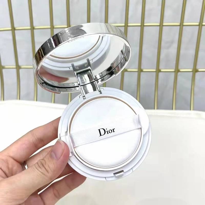 Phấn Nước BB Làm Sáng Da Chống Nắng 15g SPF50+/PA+++ Thương Hiệu Diorsnow Elf