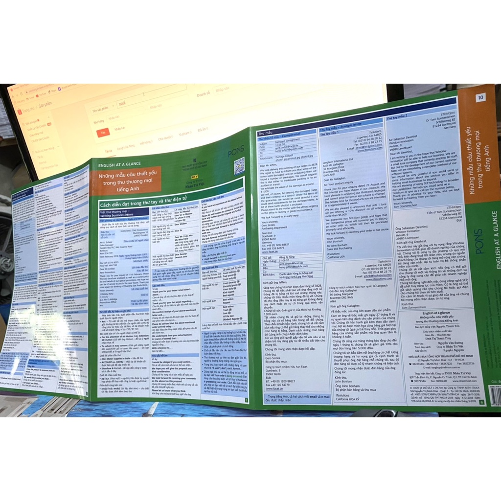 Sách - Những mẫu câu thiết yếu trong thư thương mại tiếng Anh ( Nhân trí việt )