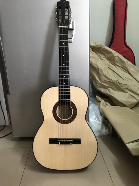 Guitar classic C45 mặt gỗ thông già. Tặng bao đựng