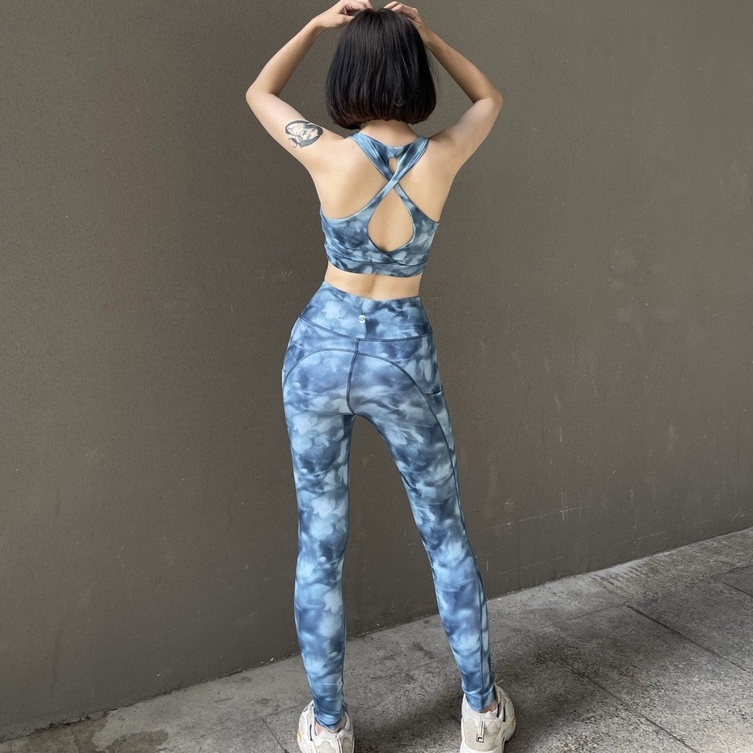 Đồ tập yoga nữ cao cấp TXstar thiết kế phối chiếc lá đẹp độc, chất vải dày dặn co giãn cực kỳ thoải mái