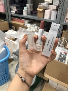 Son Mac 2020 vỏ thuỷ tinh mờ
