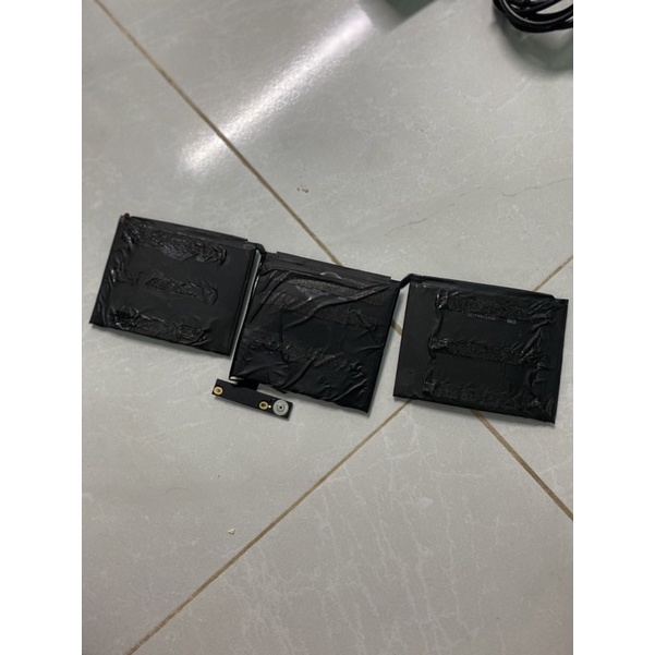 cục pin zin tháo máy mắc búc như hình lấy linh kiện mã 1713