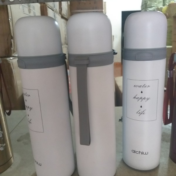 bình giữ nhiệt inox 304 cao cấp 3 lớp chân không giúp giữ nhiệt lâu hơn, dung tích 500mL