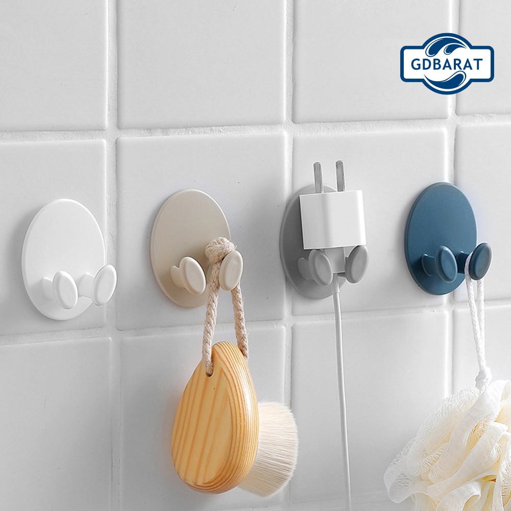 Set 2 Móc Treo Phích Cắm Dán Tường Bằng Nhựa Tiện Dụng