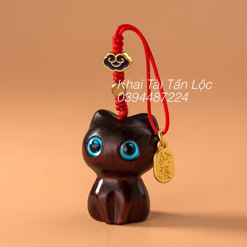 Dây treo mèo đỏ mắt xanh chiêu tài bằng gỗ Hồng mẫu mới nhất