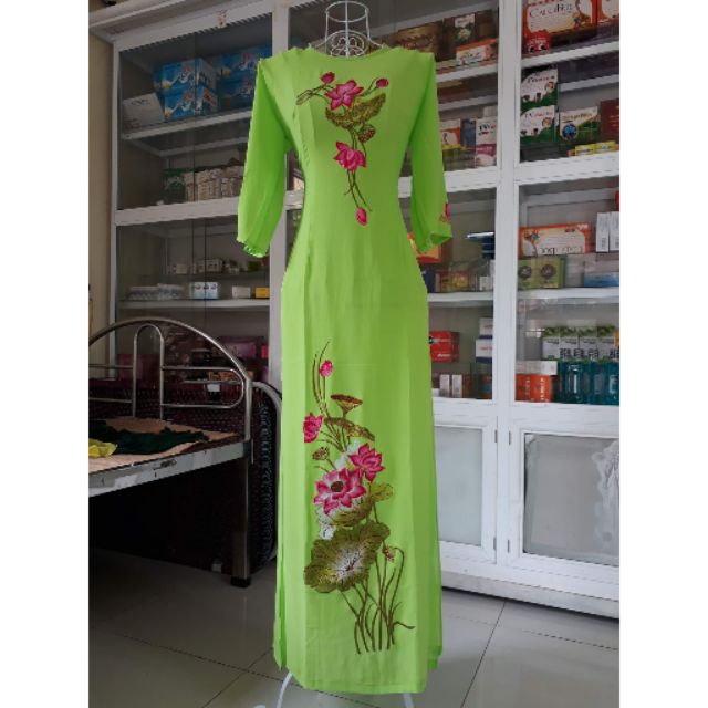 Áo dài nguyễn hồng