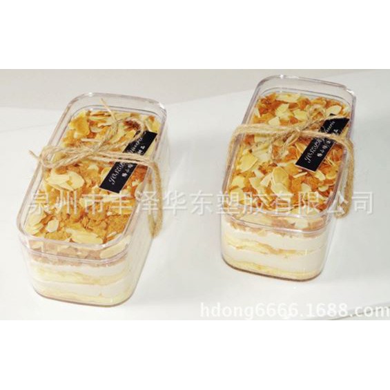 Hộp nhựa đựng bánh