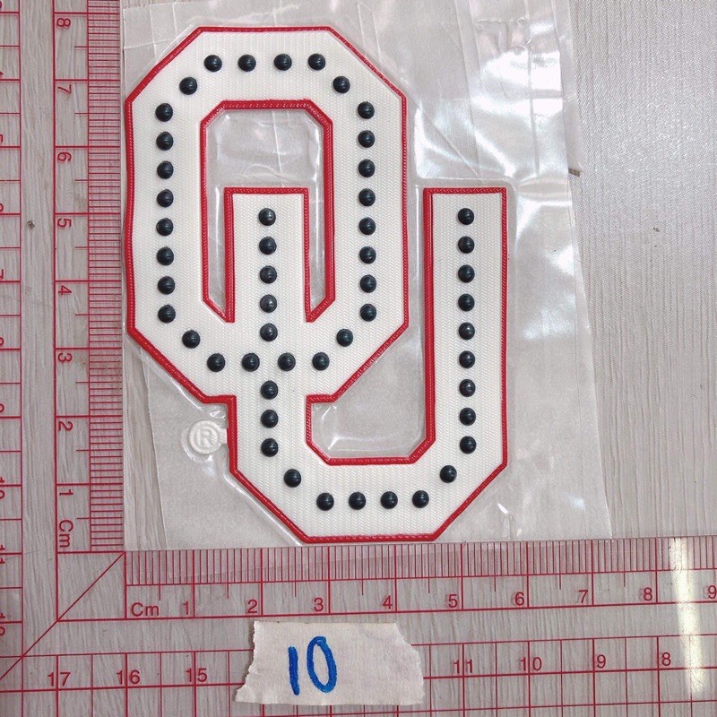 Sticker hình ủi nổi logo chữ