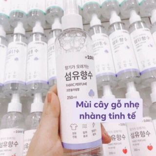 Xịt thơm quần áo Hàn Quốc