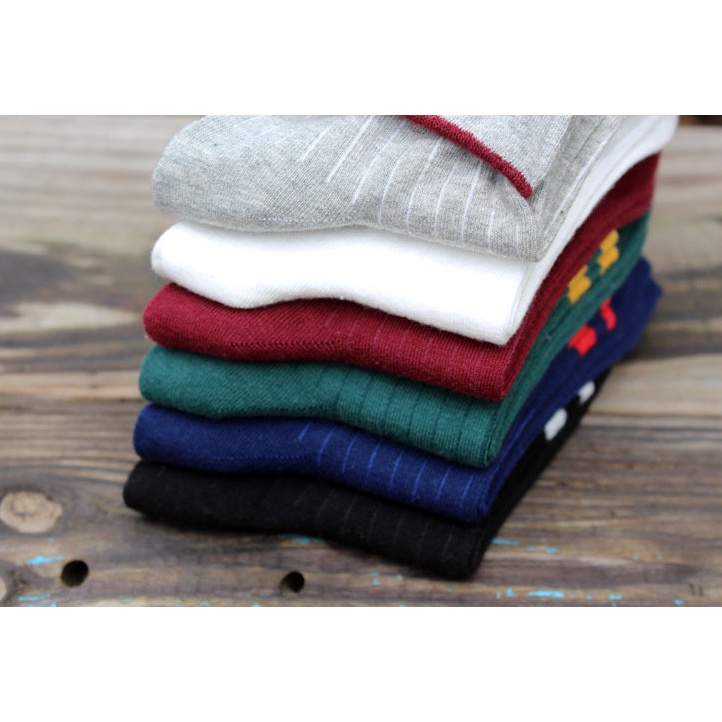 Vớ cotton mặt cười bên trong phong cách thể thao, trẻ trung, năng động.