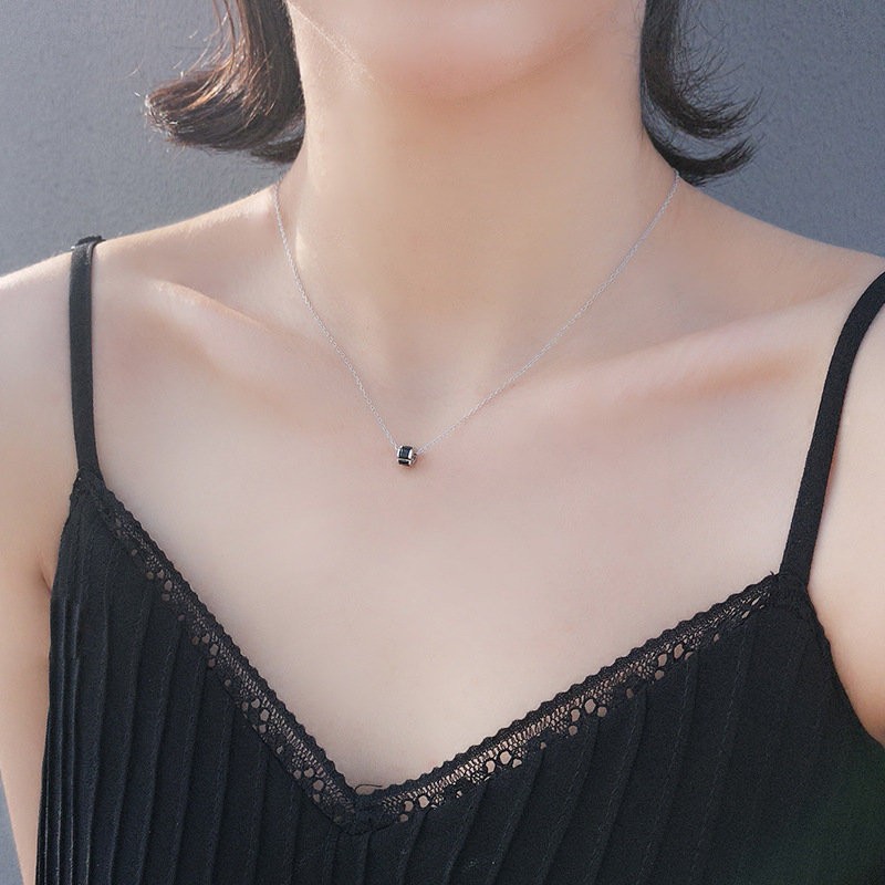 Dây chuyền mặt vuông đính đá zircon mini màu đen thời trang nữ Hàn Quốc