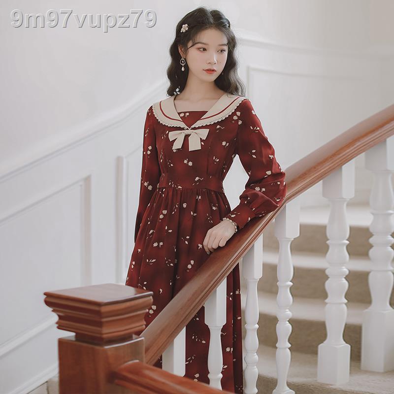 Váy mùa thu 2021 nữ thần khí chất mới người mẫu Pháp phong cách Hepburn dài tay hoa màu đỏ