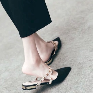 Dép nữ mũi nhọn gắn đinh tán thời trang