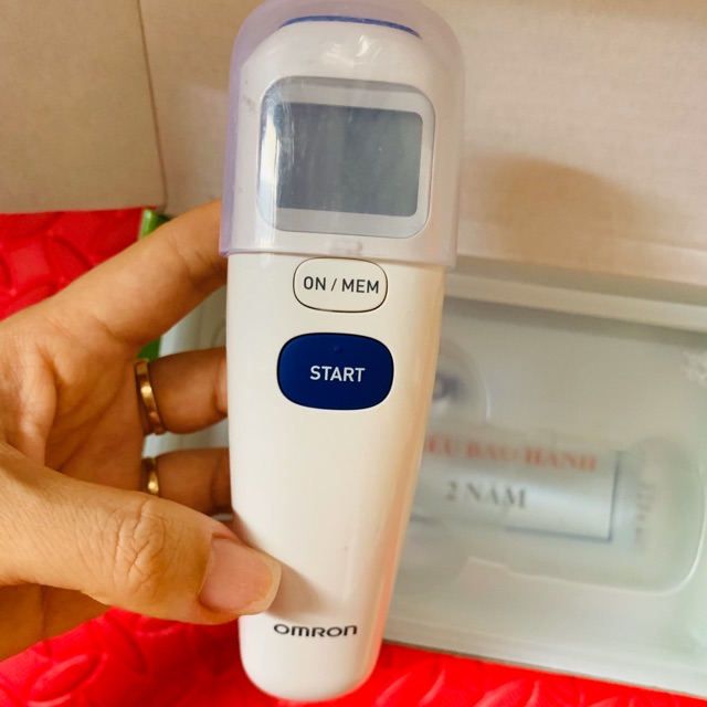 Nhiệt kế đo trán Ổmn mc720