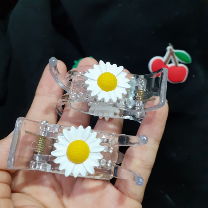 Kẹp 3 răng hoa cúc trắng (Ảnh thật)