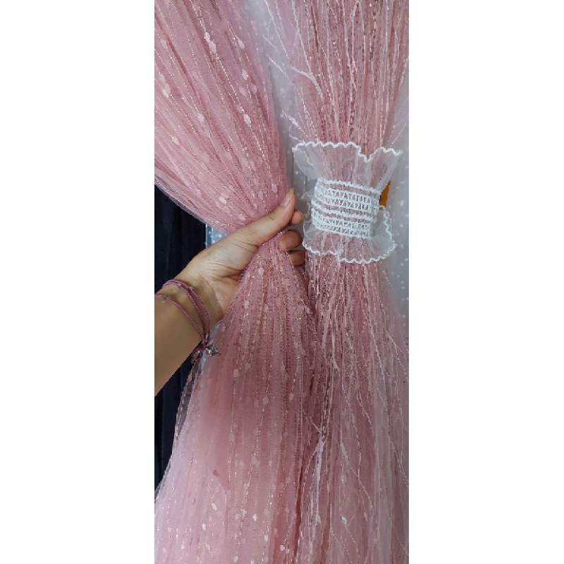 Vải voan lưới mềm, sợi kim tuyến lấp lánh