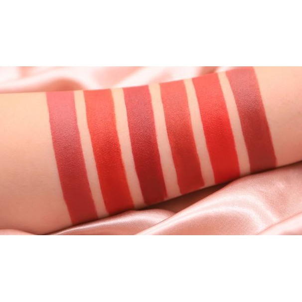 Son sáp NOVO vỏ Vàng Small Gold Bars Strip Lipstick NGB6