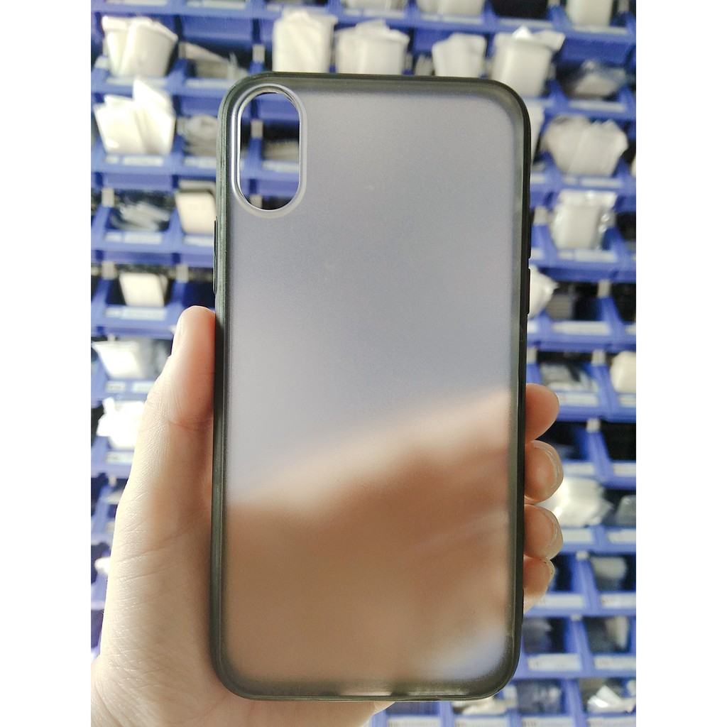 xả-ốp lưng iphone XR viền đen lưng nhám