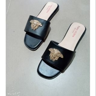 Dép lê versace