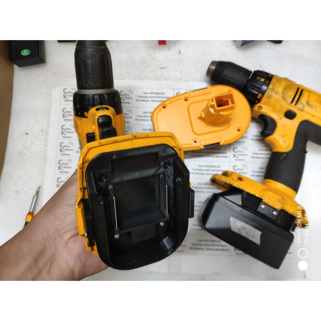 [DIY] Đế chuyển chân khoan, vit Dewalt 18V NiCD/NiMH, Li-ion đầu đút sang dùng pin cài Makita