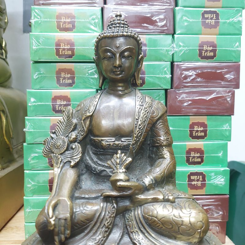 Tượng đồng Phật Dược Sư