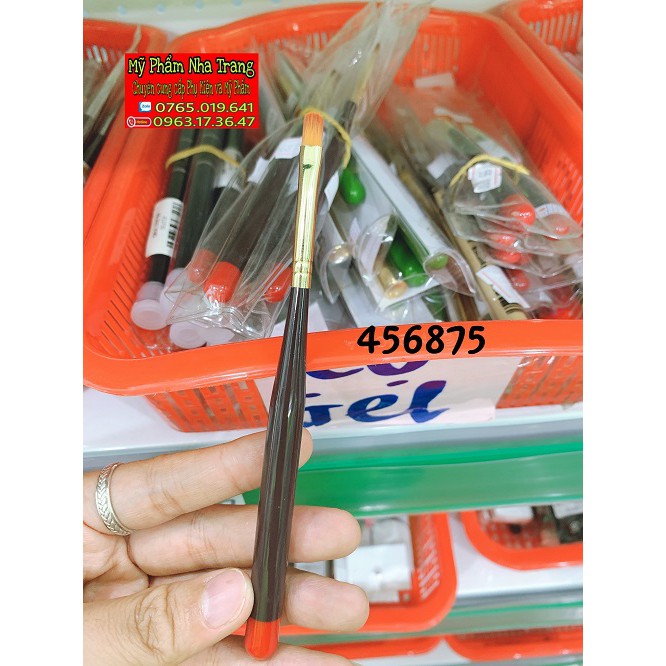 Cọ đắp gel làm móng tay chân