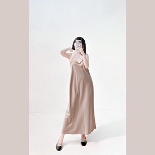 Đầm midi pho lụa 2 dây xẻ tà