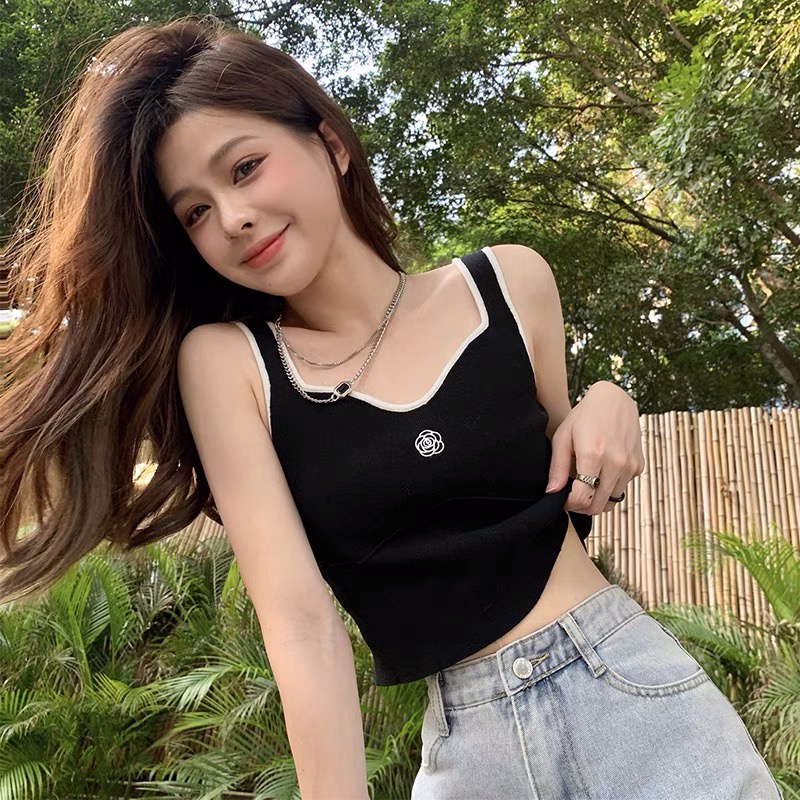 Áo hai dây Forgirl dáng croptop phối viền điệu đà