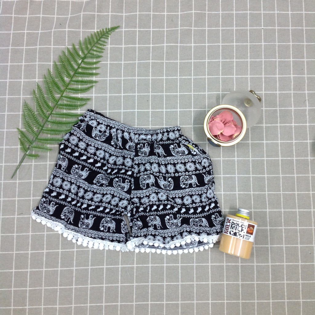 Quần short lanh thổ cẩm đen