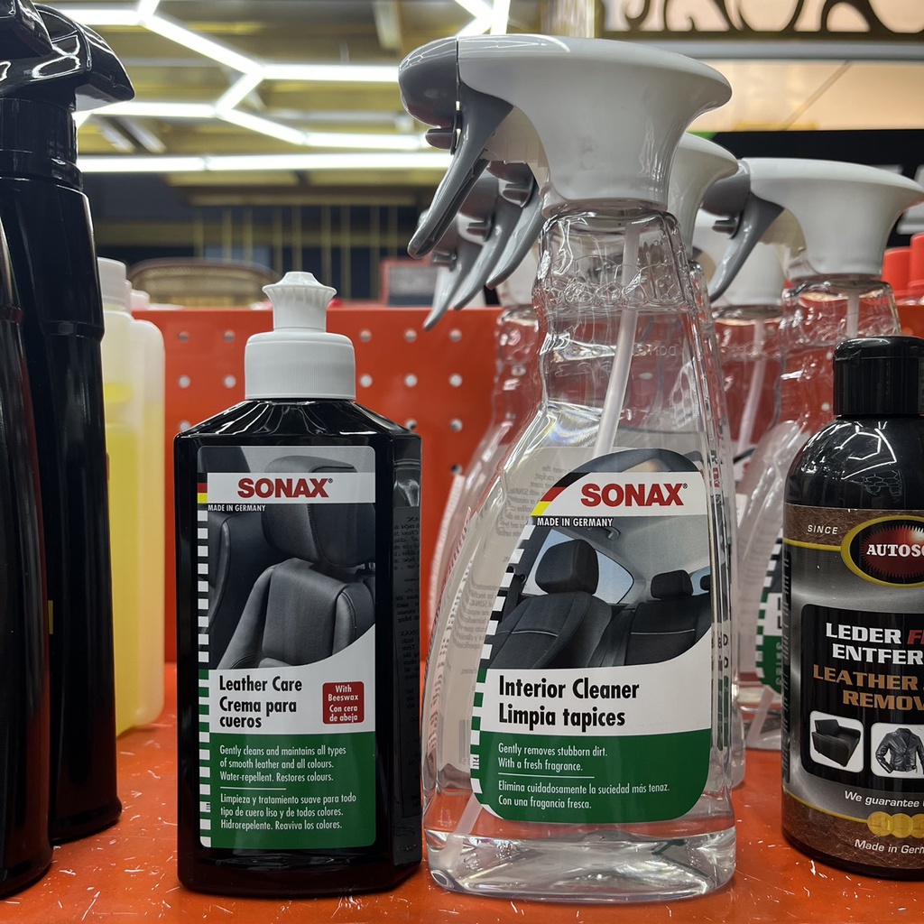 Bộ 2 Chai Vệ Sinh Nội Thất Sonax 321200 Và Dưỡng Da Sonax 291141