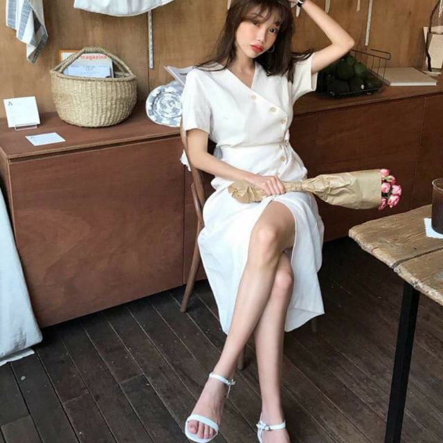 Đầm TRẮNG nút xéo form to (kèm hình thật)