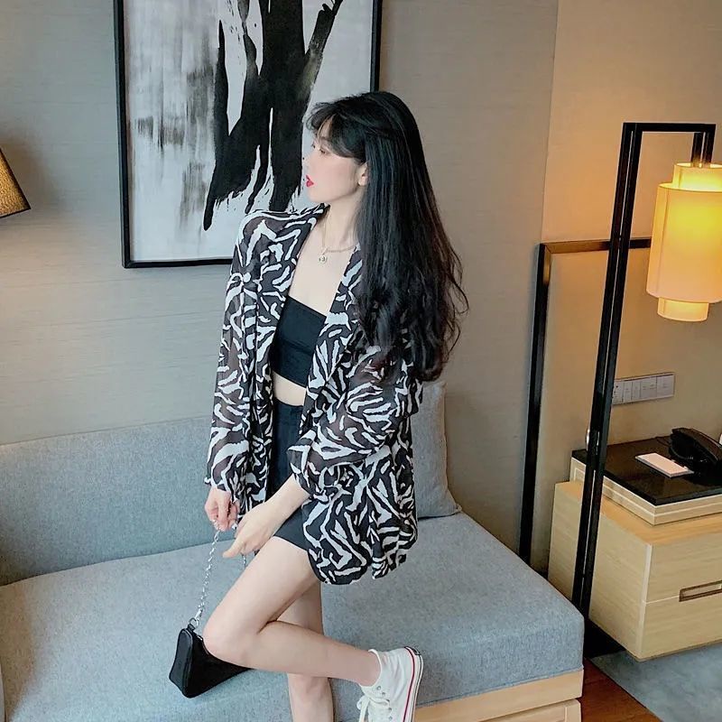 Áo khoác chiffon IELGY dài vừa dáng rộng họa tiết ngựa vằn phong cách Hàn Quốc thời trang cho nữ