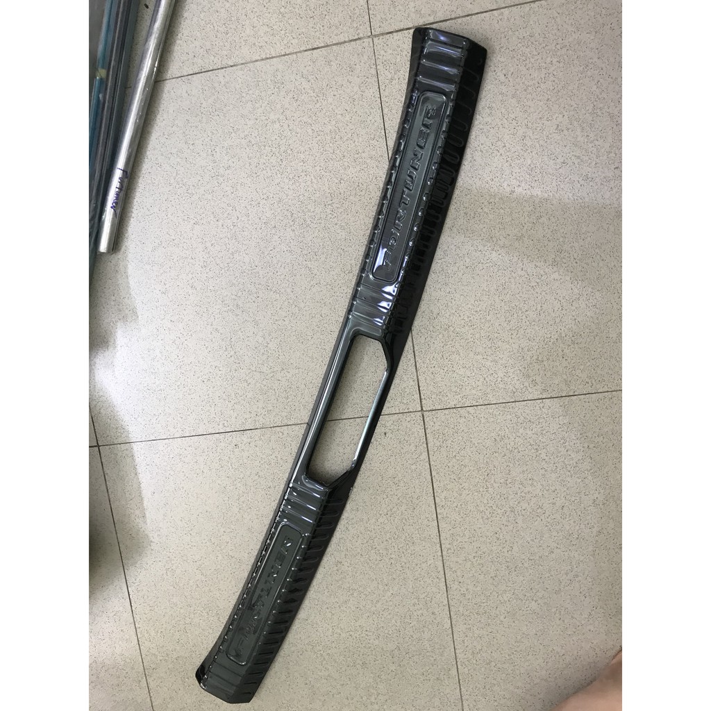 Ốp Chống trầy cốp trong TITAN xe Toyota Fortuner 2017- 2021, 2022, 2023
