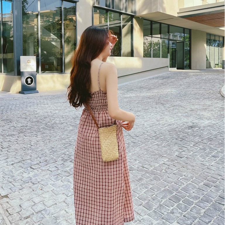 Đầm 2 dây caro Fabric Holic