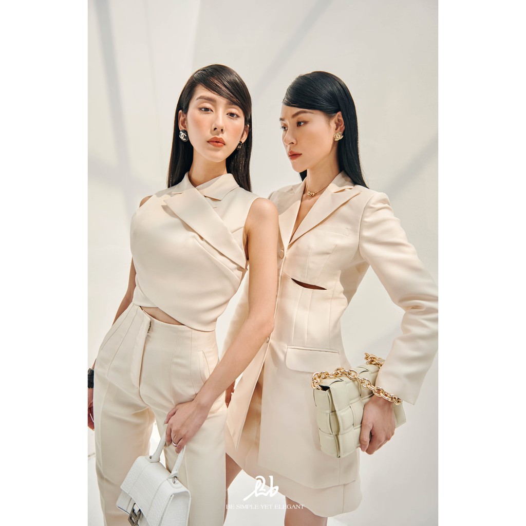 H2B-Áo Blazer VICKY cut ngực màu kem | BigBuy360 - bigbuy360.vn