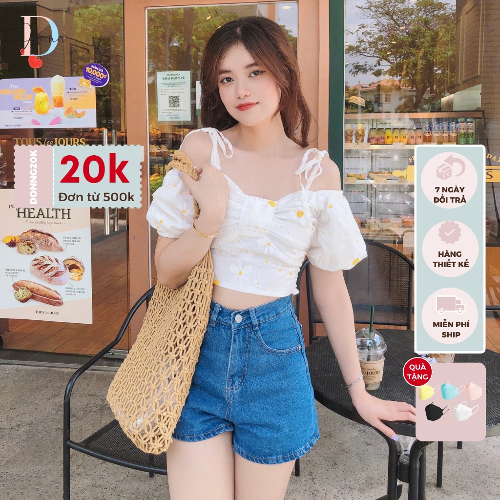 Áo thiết kế hoa cúc trễ vai DONNA màu trắng vải tơ ánh kim