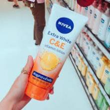 DƯỠNG THỂ NIVEA EXTRA WHITE VITAMIN C&E THÁI LAN 320ML[ chuẩn thái lan] | BigBuy360 - bigbuy360.vn