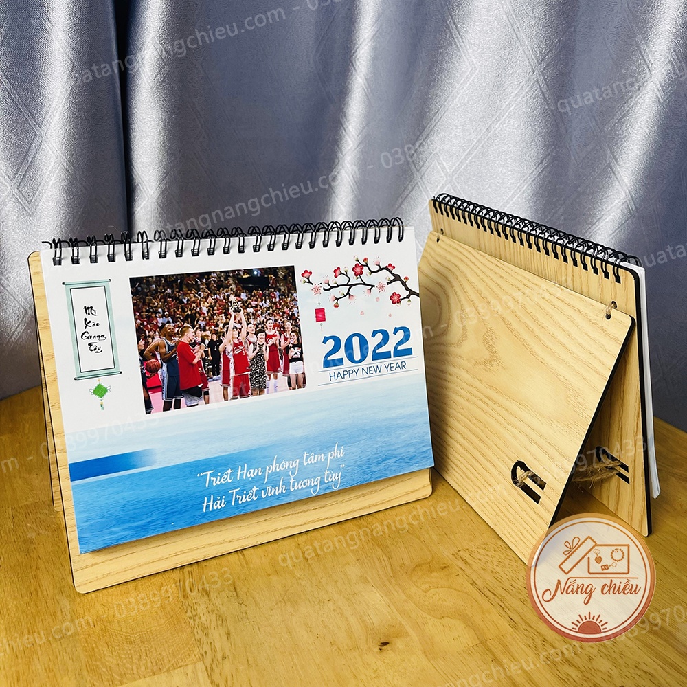 Lịch để bàn 2022 in theo yêu cầu, lịch tết 2022,  Đế gỗ khắc theo yêu cầu, giấy dày dặn, đa dạng mẫu mã