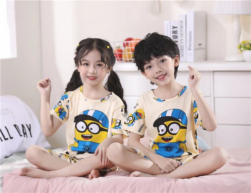 Áo Thun Tay Ngắn In Hình Minion Dễ Thương Cho Bé Trai &amp; Gái