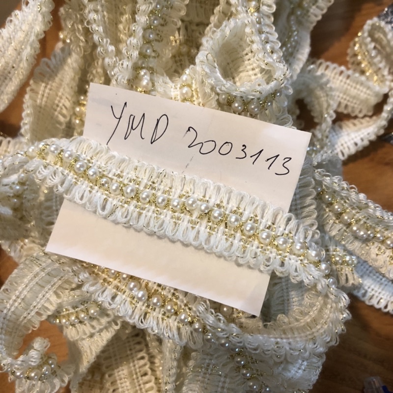 Dây trang trí áo dạ + đá nhân tạo + dây tết+ đen trắng