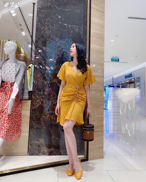 ĐẦM XOÈ XỐP CỔ V NHÚN THÂN VÀNG (KÈM ẢNH THẬT)