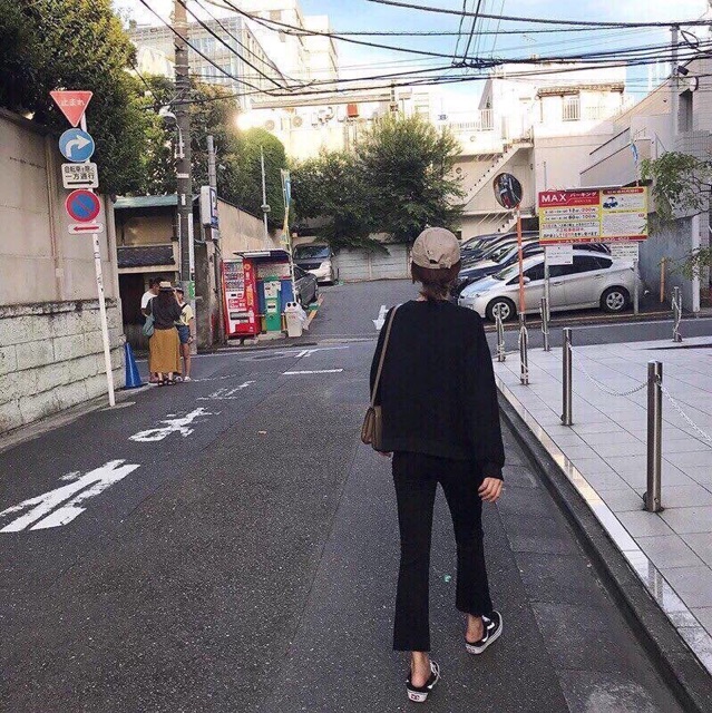 [Mã WASTMAY giảm 15% tối đa 30K đơn 150K] Quần bò đen ống loe | BigBuy360 - bigbuy360.vn