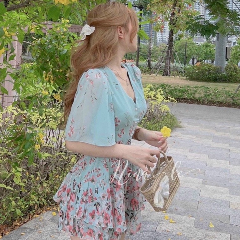 Jum hoa cao cấp dáng xòe cổ V I105 onesize dưới 55kg mặc đi chơi dạo phố