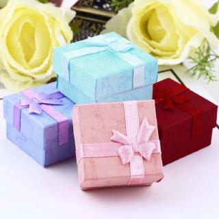 Hộp Đựng Nhẫn Sang Trọng