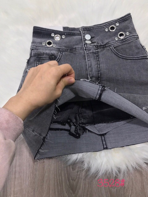 Chân váy bò dáng A