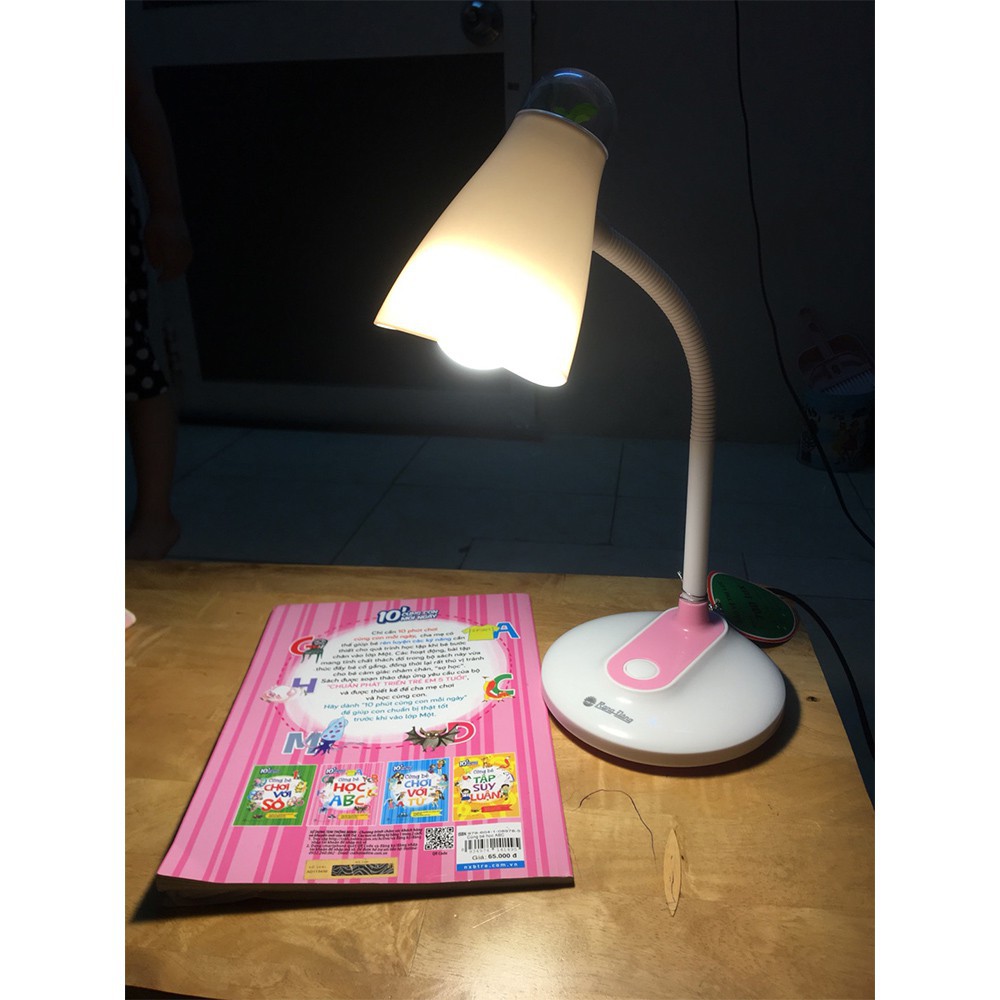 Đèn bàn Rạng Đông RL-32 Đèn học Chống Cận Thị LED 32 CAO CẤP Kèm bóng đèn