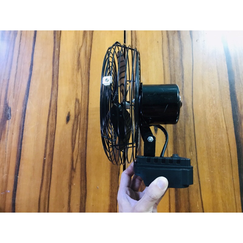 Quạt 7 Inch cánh sắt dùng pin từ 12-24V chân pin phổ thông makita lồng thép mạ new 100%