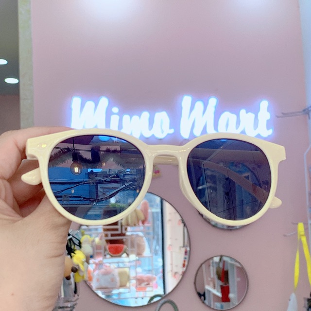 Kính mát gọng tròn phong cách Hàn cho nhóm bạn hay cặp đôi nam nữ | BigBuy360 - bigbuy360.vn