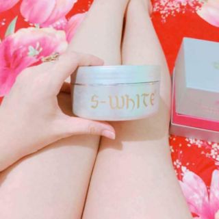 Kem Body bơ Swhite
